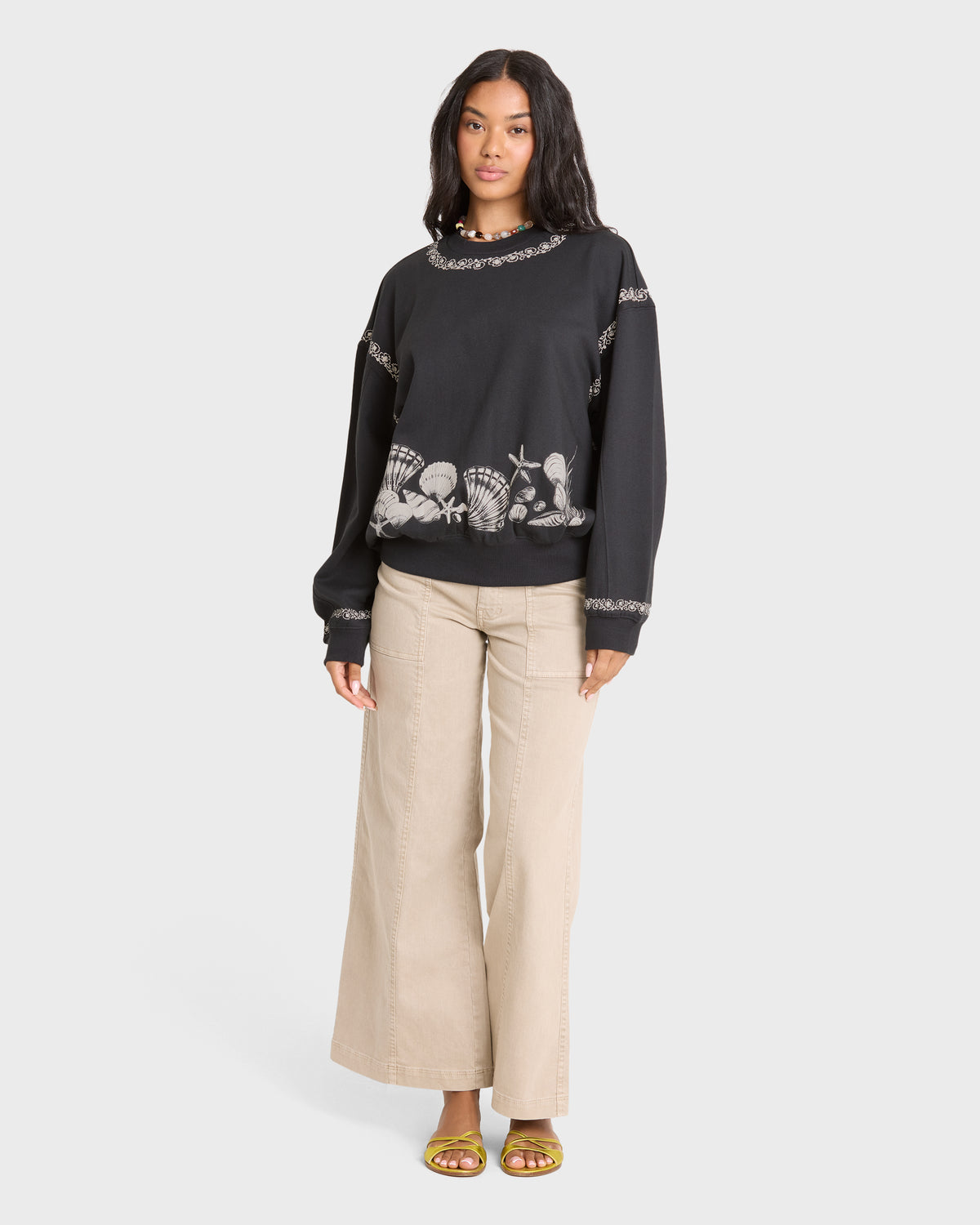 SEA-TREASURE-KENDAL-CREW-FLC-BLACK-SANDS-3