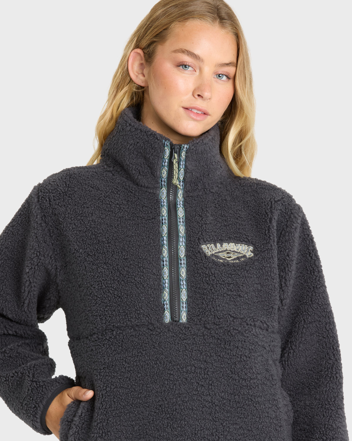HORIZON-SHERPA-MOCK-NECK-BLACK-SANDS-5