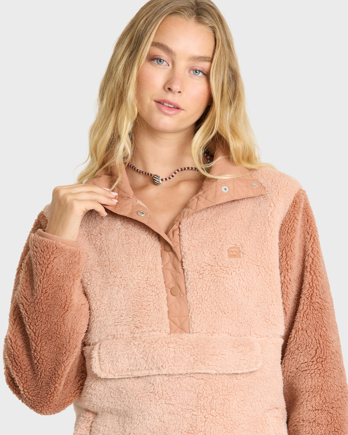 SWITCHBACK-SHERPA-PULLOVER-SUGAR-ALMOND-5