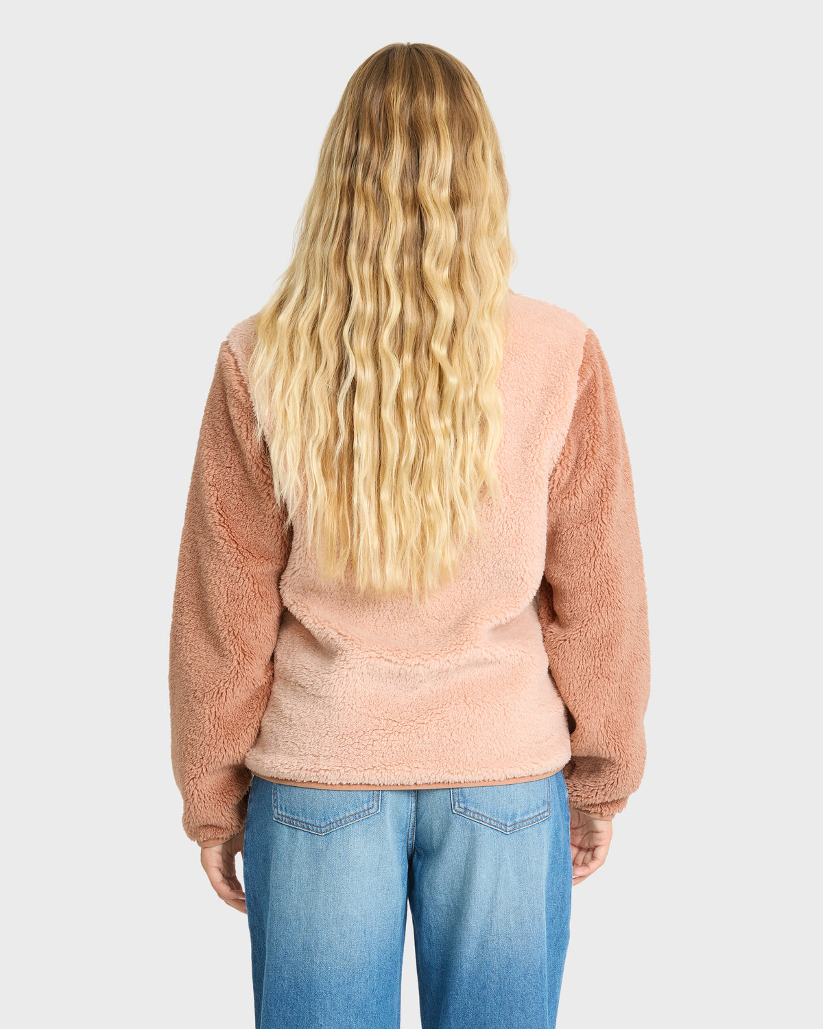 SWITCHBACK-SHERPA-PULLOVER-SUGAR-ALMOND-2