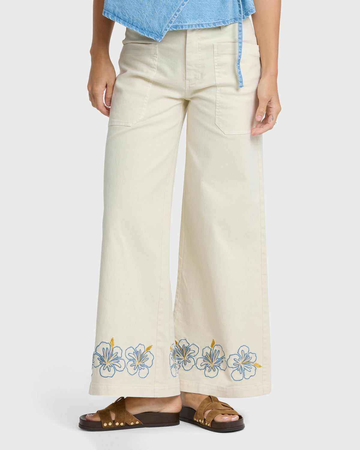 HIBISCUS-WAVE-PNT-WHITE-CAP-5