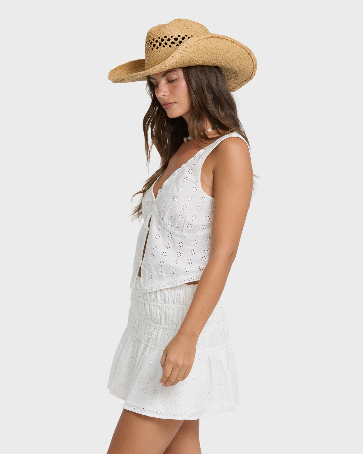 EYELET-FOREVER-MINI-SKIRT-SALT-CRYSTAL-4