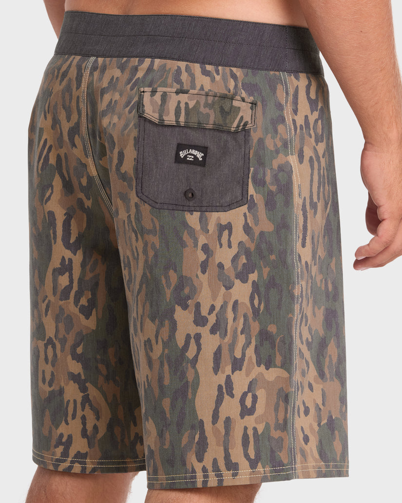Sundays Pro 19" Boardshorts - Khaki