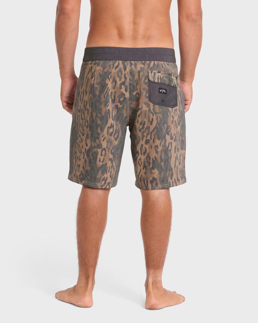 Sundays Pro 19" Boardshorts - Khaki
