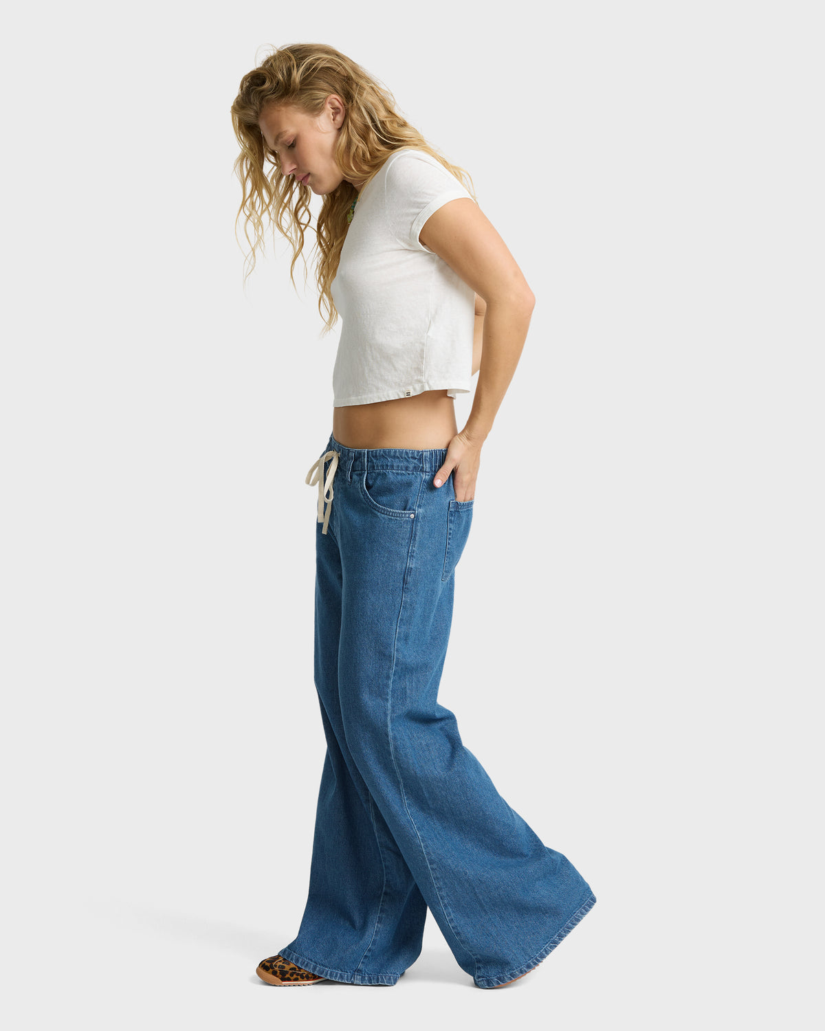 
Jade Saltwashed Relaxed Jeans - Blue Smoke