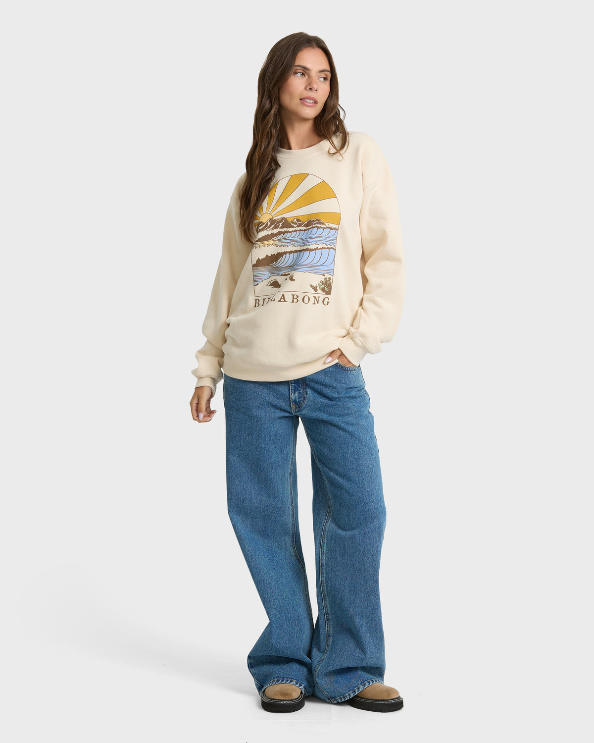 
Travel West Crewneck Sweatshirt - Dove