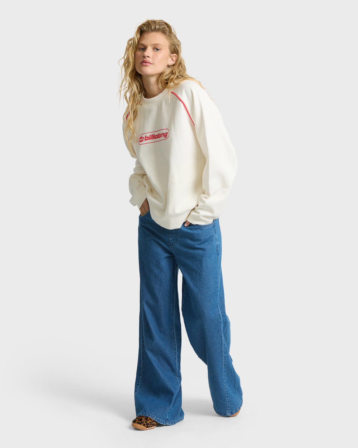 
Gold Coast Palm Crewneck Sweatshirt - Salt Crystal