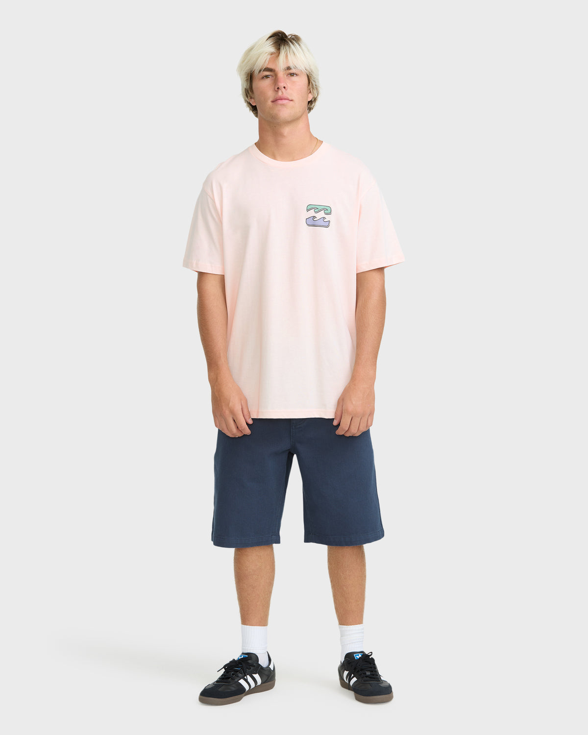 
Heritage Arch Premium Short Sleeve Knit Graphic T-Shirt - Light Pink