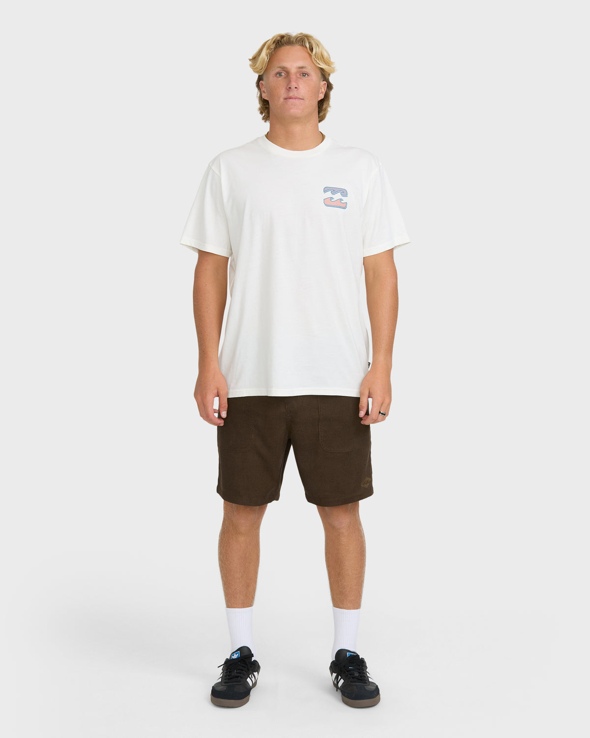 
Heritage Arch Premium Short Sleeve Knit Graphic T-Shirt - Off White