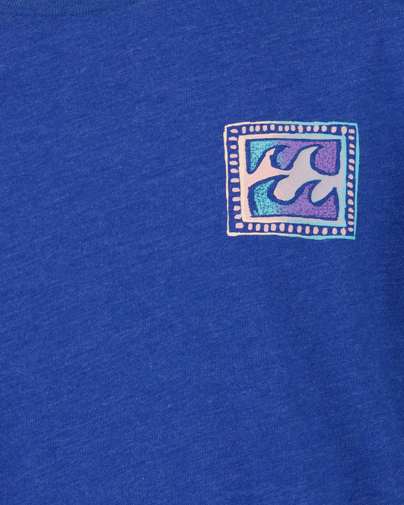 Blue t-shirt with a small logo on the chest