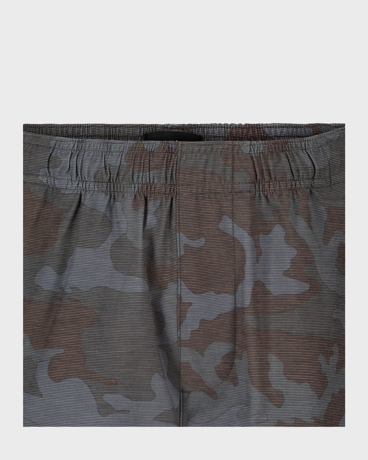 Boys' hybrid shorts in gray with camouflage pattern and elastic waistband.